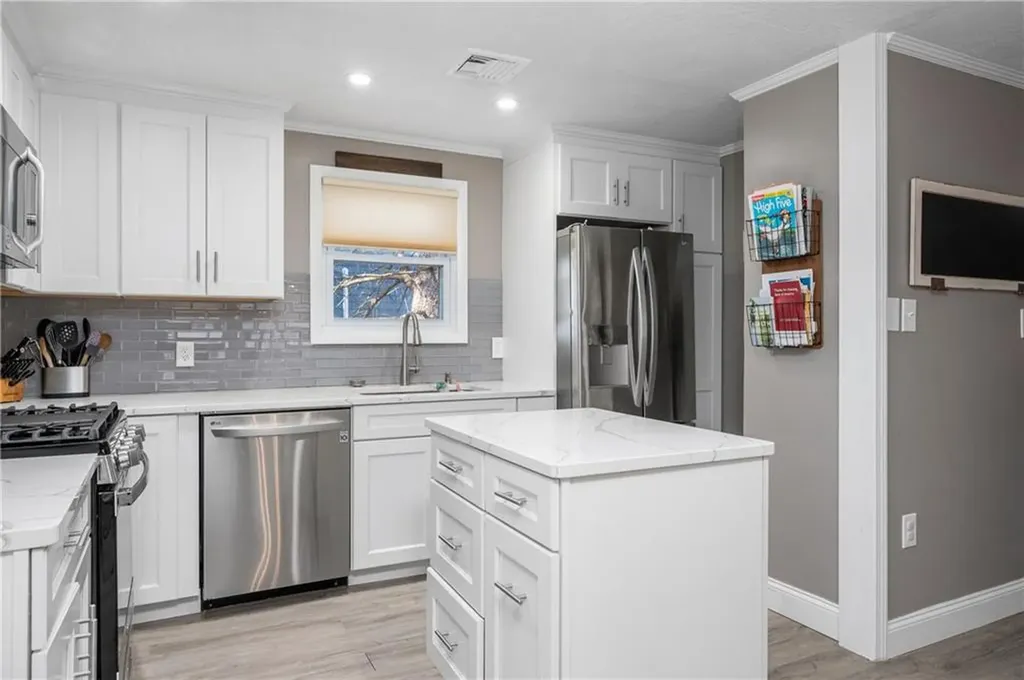 6 Roger Street Cumberland RI 02864