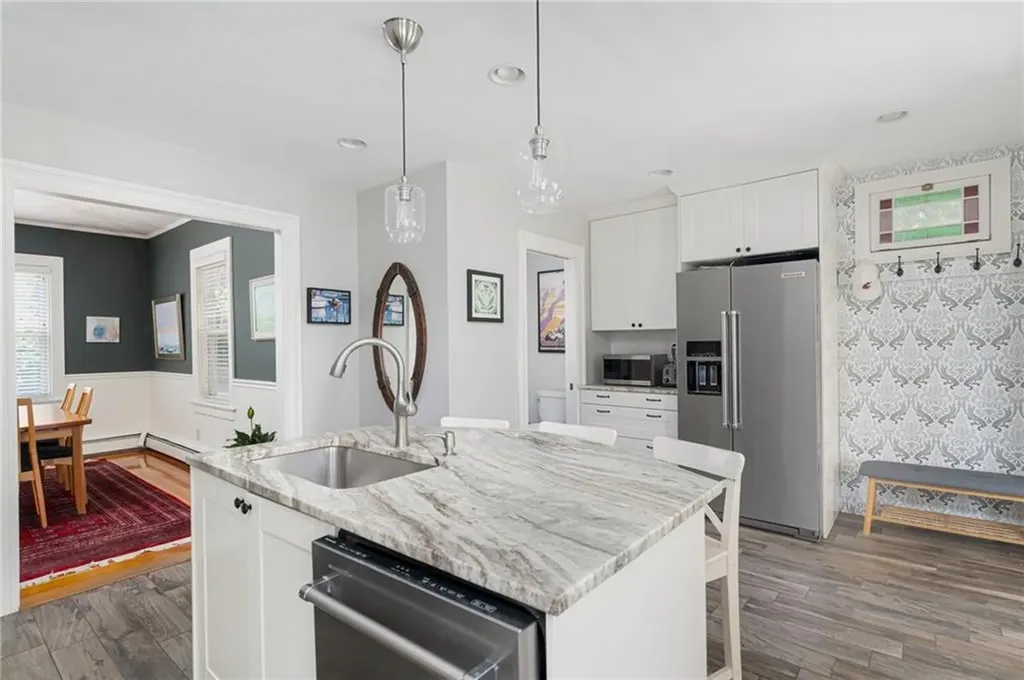 39 Highland Street Cranston RI 02920