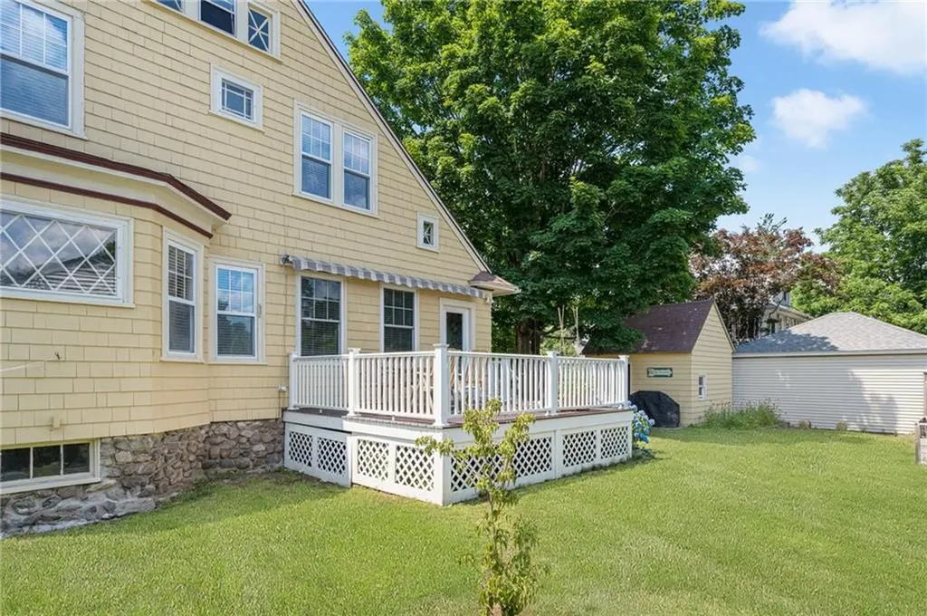39 Highland Street Cranston RI 02920
