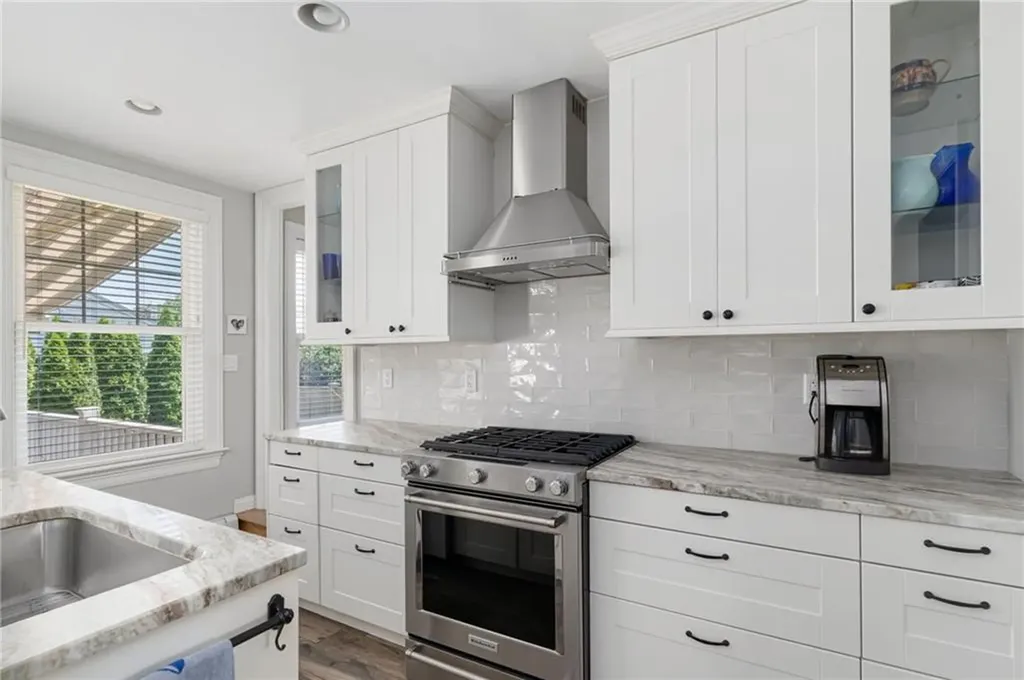 39 Highland Street Cranston RI 02920