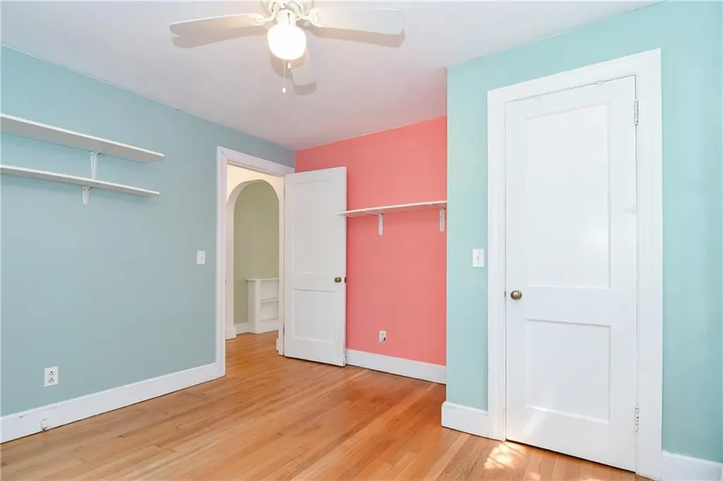 20 Colonial Road Bristol RI 02809