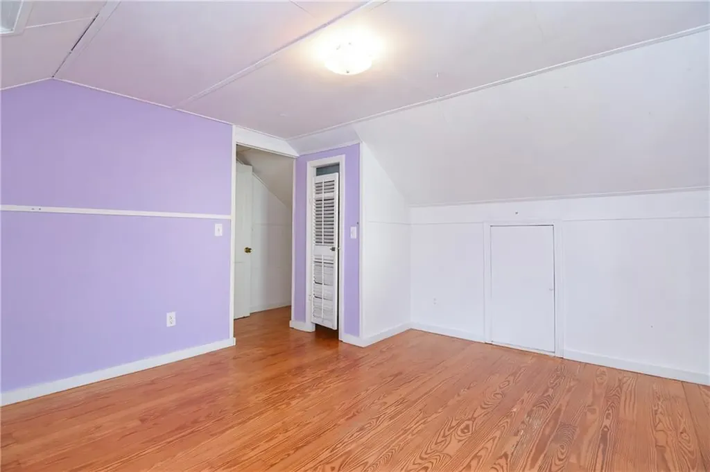 20 Colonial Road Bristol RI 02809