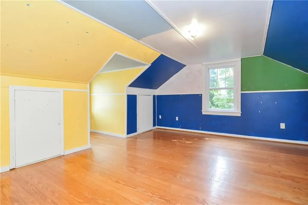 20 Colonial Road Bristol RI 02809