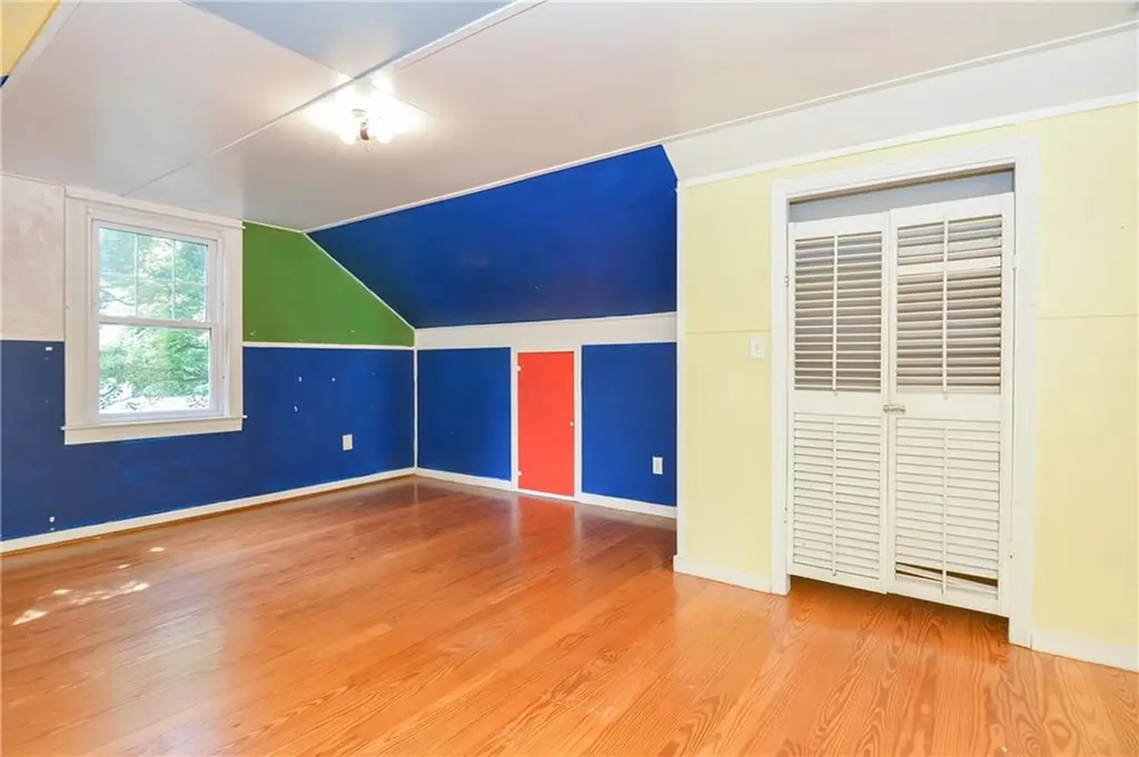 20 Colonial Road Bristol RI 02809