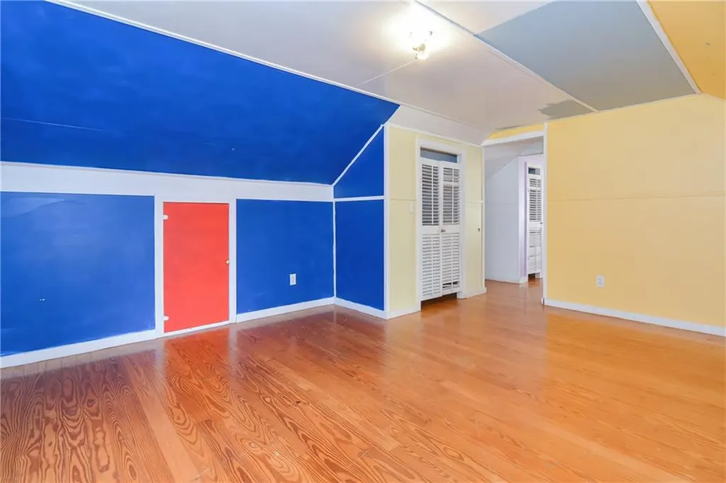 20 Colonial Road Bristol RI 02809