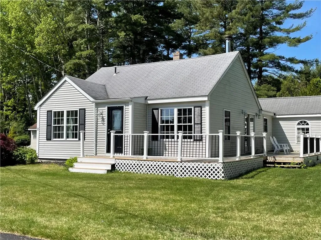 3 Pine Lane Coventry RI 02816