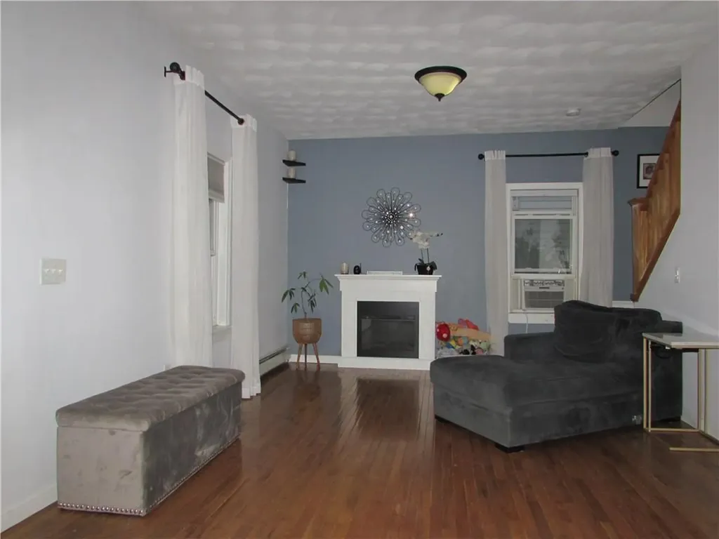 93 Waite Avenue Cranston RI 02905