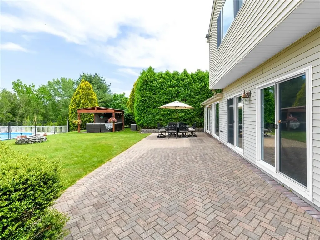199 Colvintown Road Coventry RI 02816