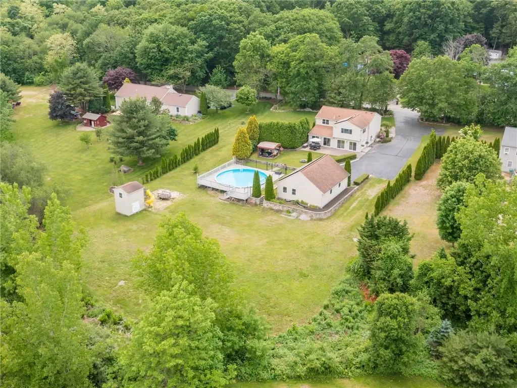 199 Colvintown Road Coventry RI 02816