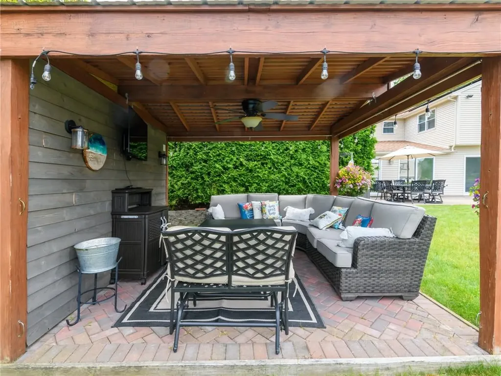 199 Colvintown Road Coventry RI 02816
