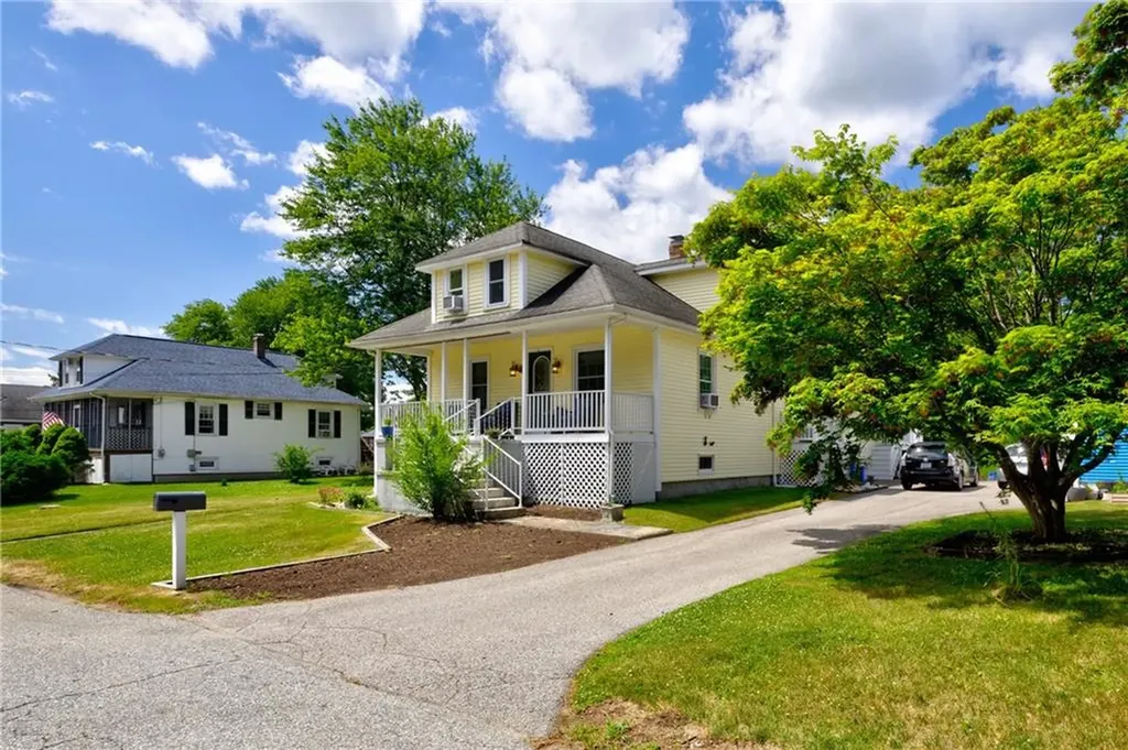 62 Ferrier Street North Smithfield RI 02896