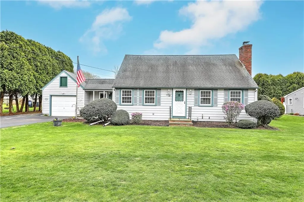 72 Highland Avenue Narragansett RI 02882