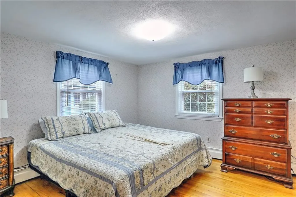 72 Highland Avenue Narragansett RI 02882