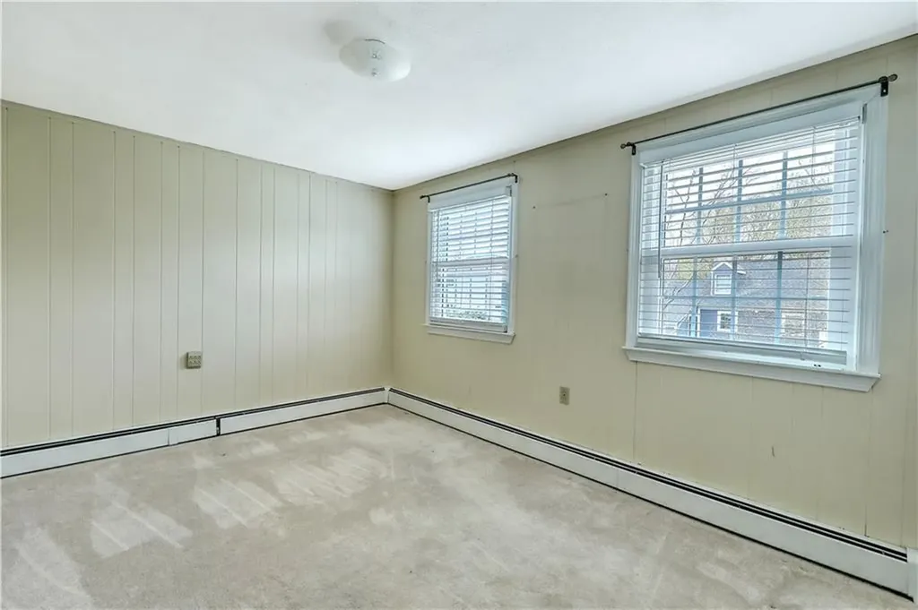 72 Highland Avenue Narragansett RI 02882