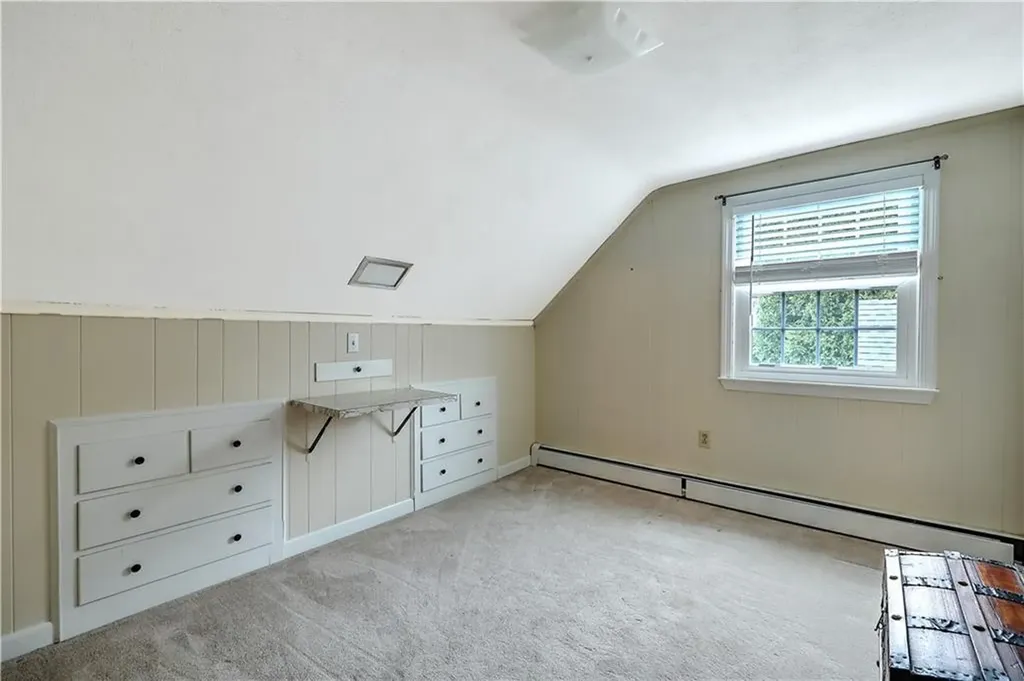 72 Highland Avenue Narragansett RI 02882