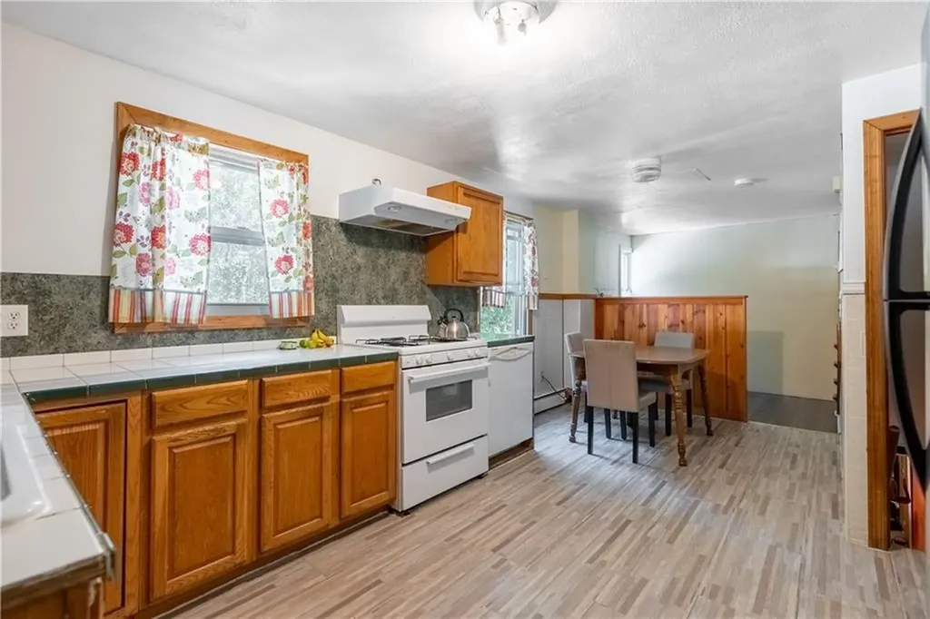 142 144 Alverson Avenue Providence RI 02909