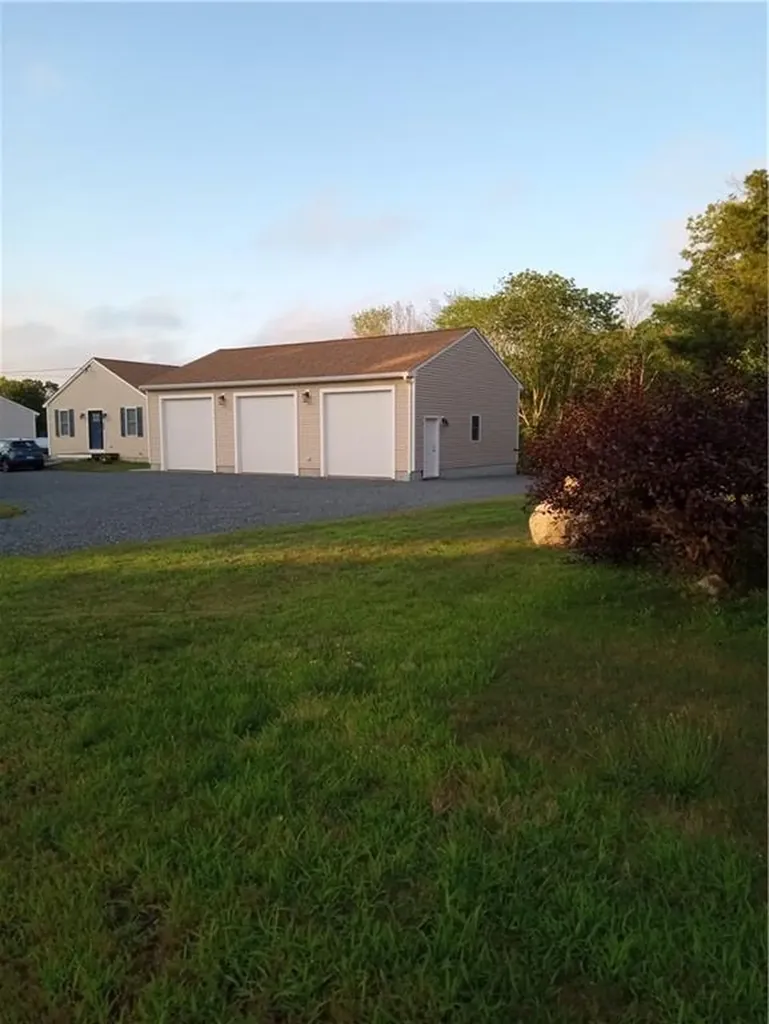 385 Market Street Warren RI 02885