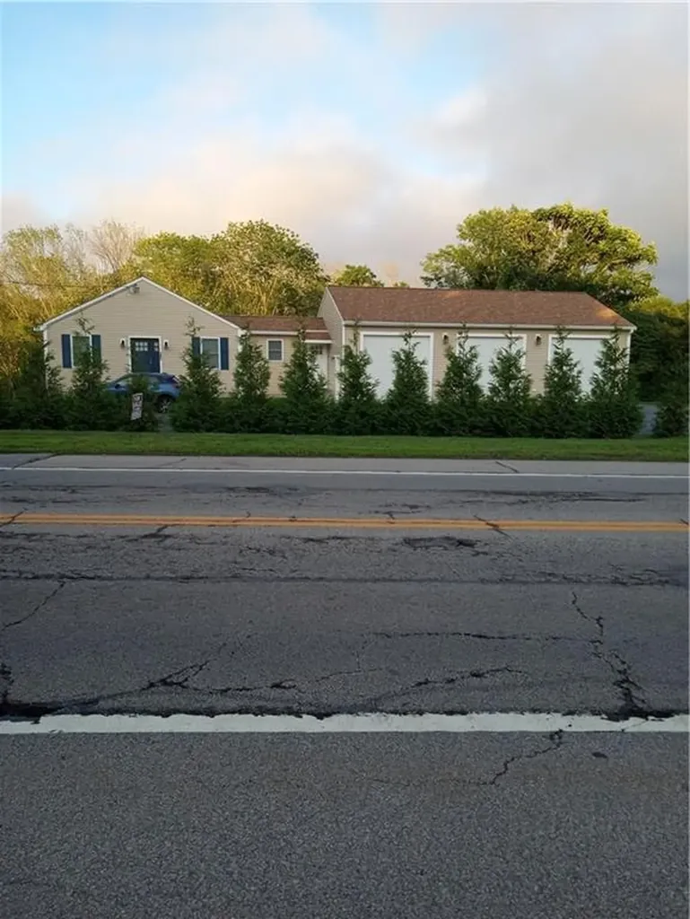 385 Market Street Warren RI 02885