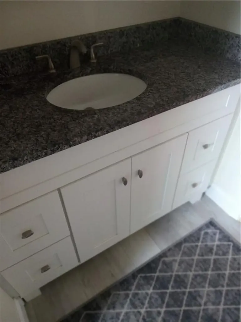 385 Market Street Warren RI 02885