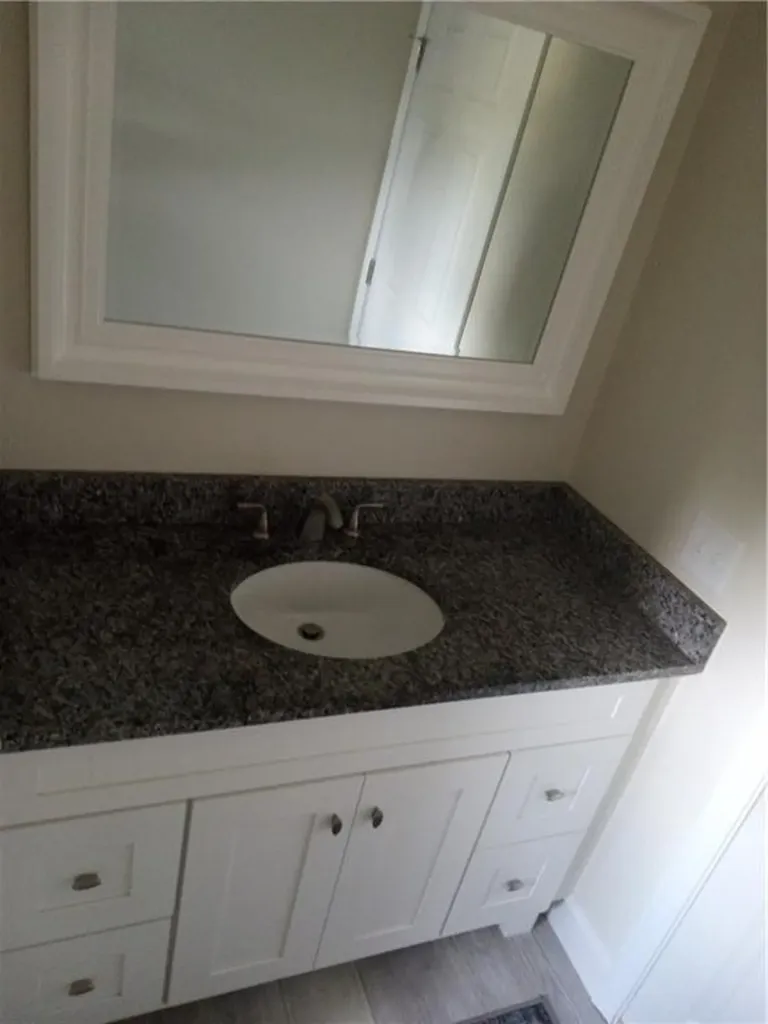 385 Market Street Warren RI 02885