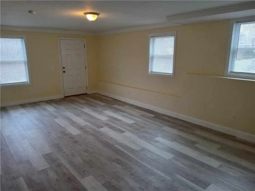 385 Market Street Warren RI 02885