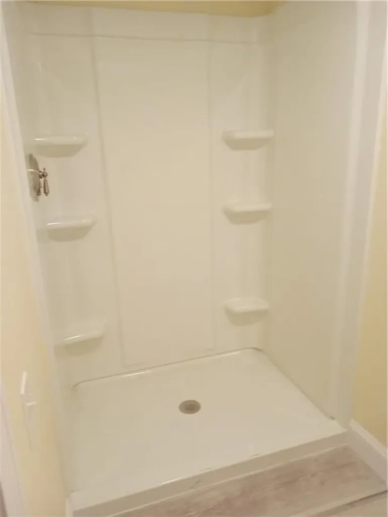 385 Market Street Warren RI 02885
