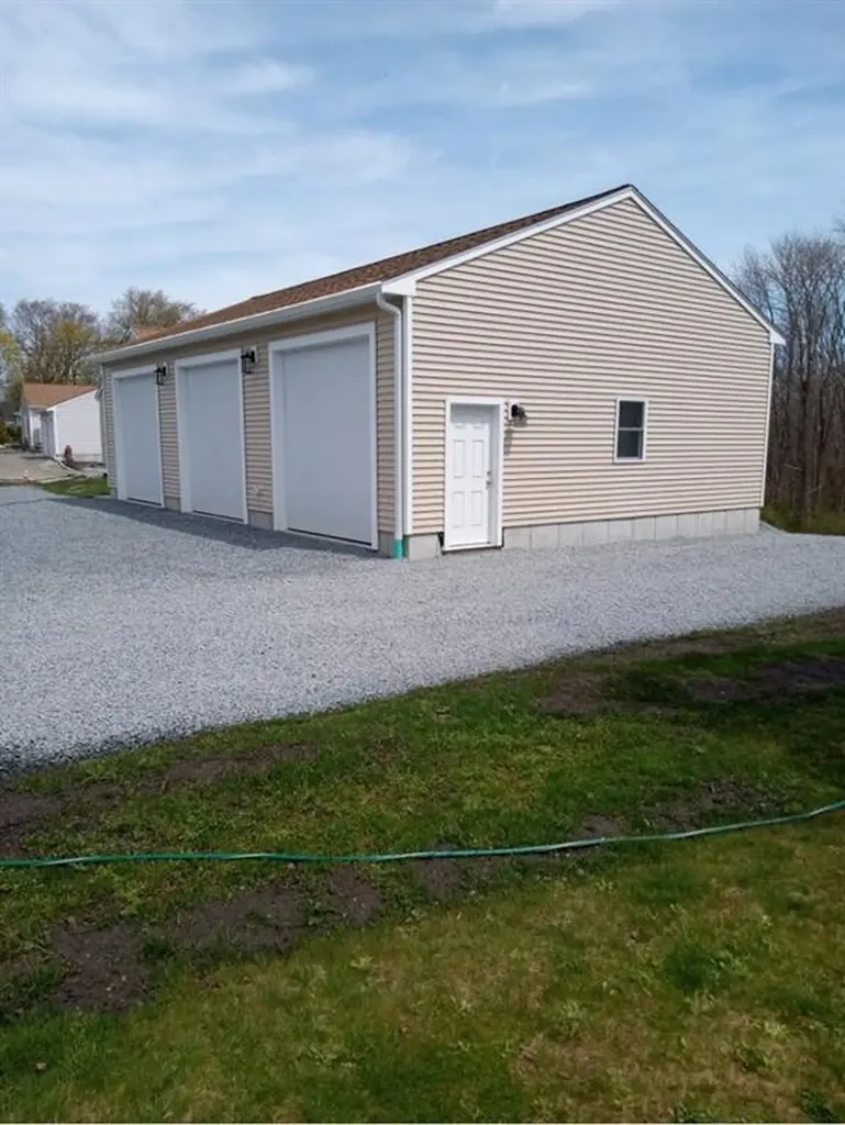 385 Market Street Warren RI 02885