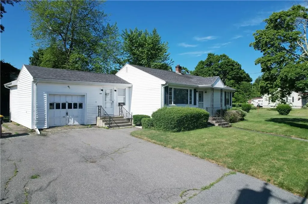 179 Wood Street Fall River MA 02721