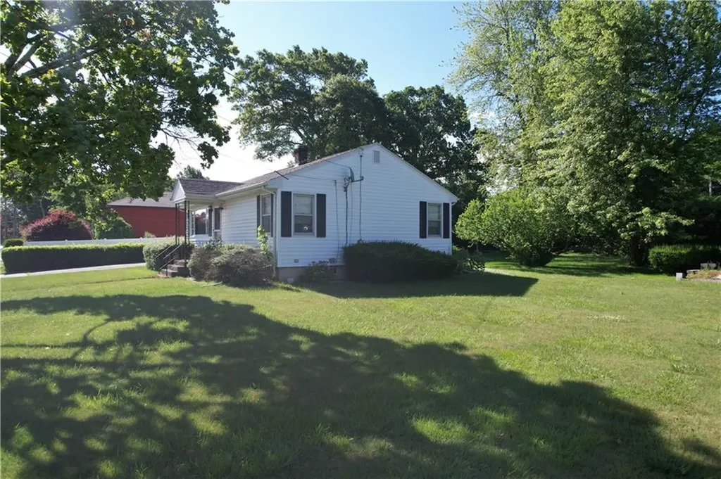 179 Wood Street Fall River MA 02721