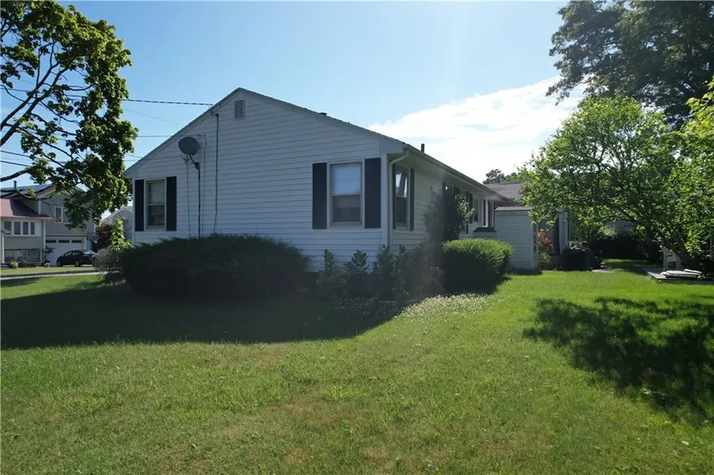 179 Wood Street Fall River MA 02721