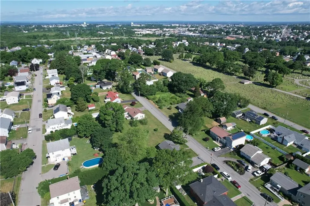 179 Wood Street Fall River MA 02721