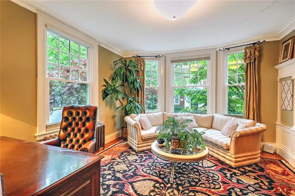 93 Arlington Avenue Providence RI 02906