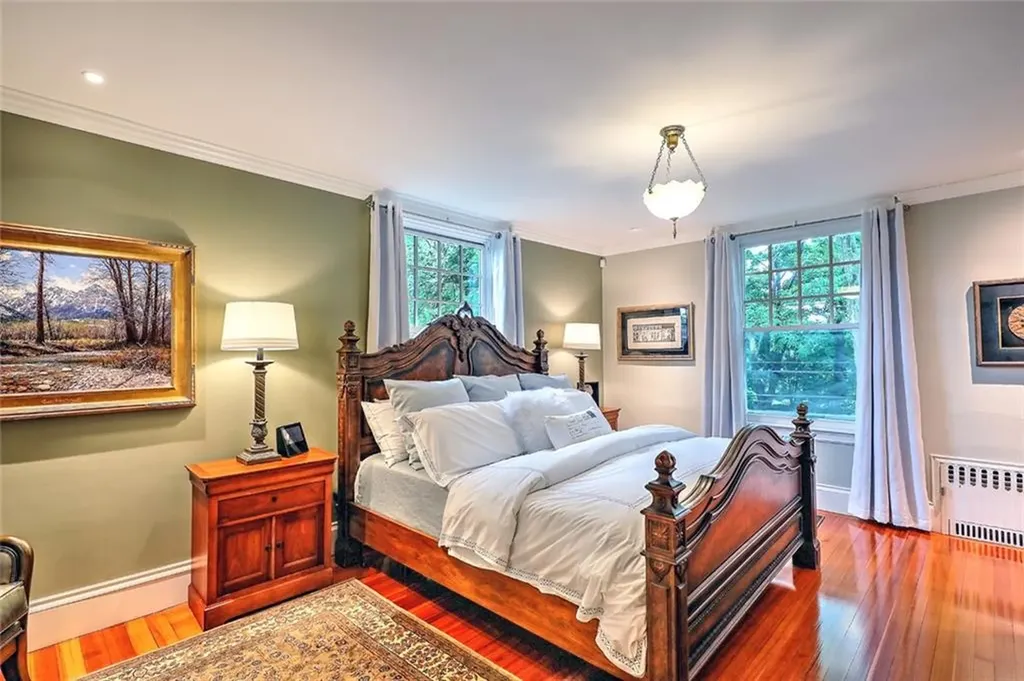 93 Arlington Avenue Providence RI 02906