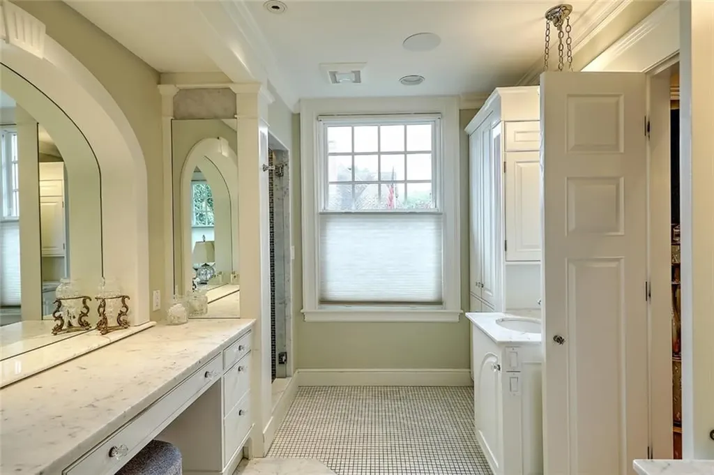 93 Arlington Avenue Providence RI 02906