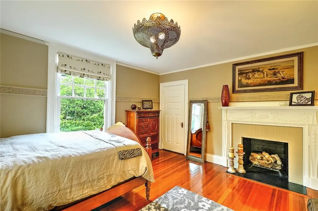 93 Arlington Avenue Providence RI 02906