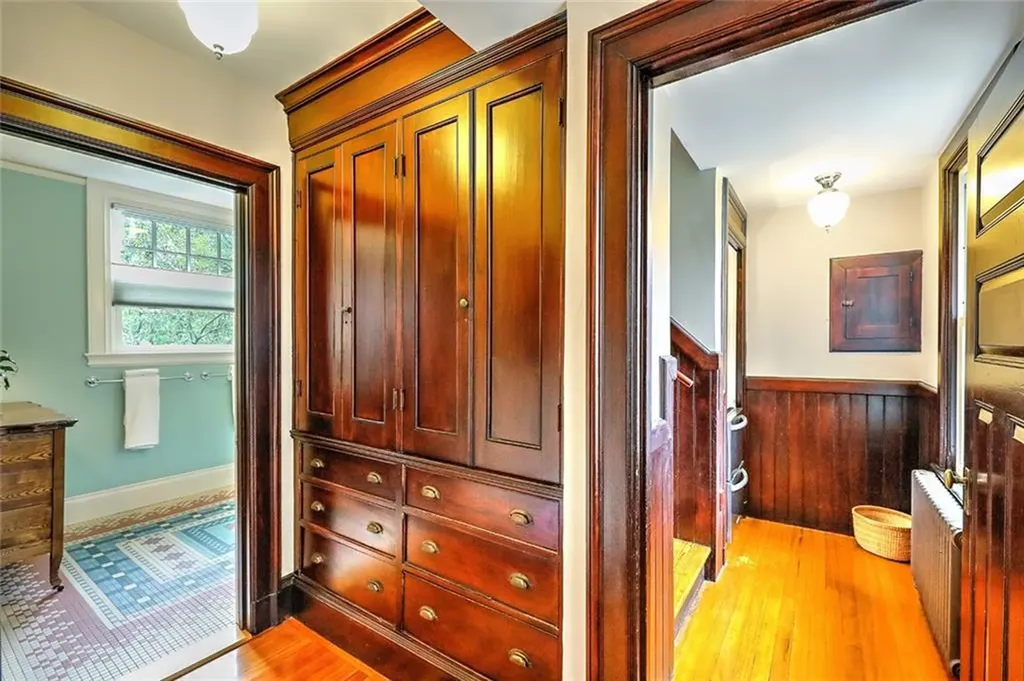 93 Arlington Avenue Providence RI 02906