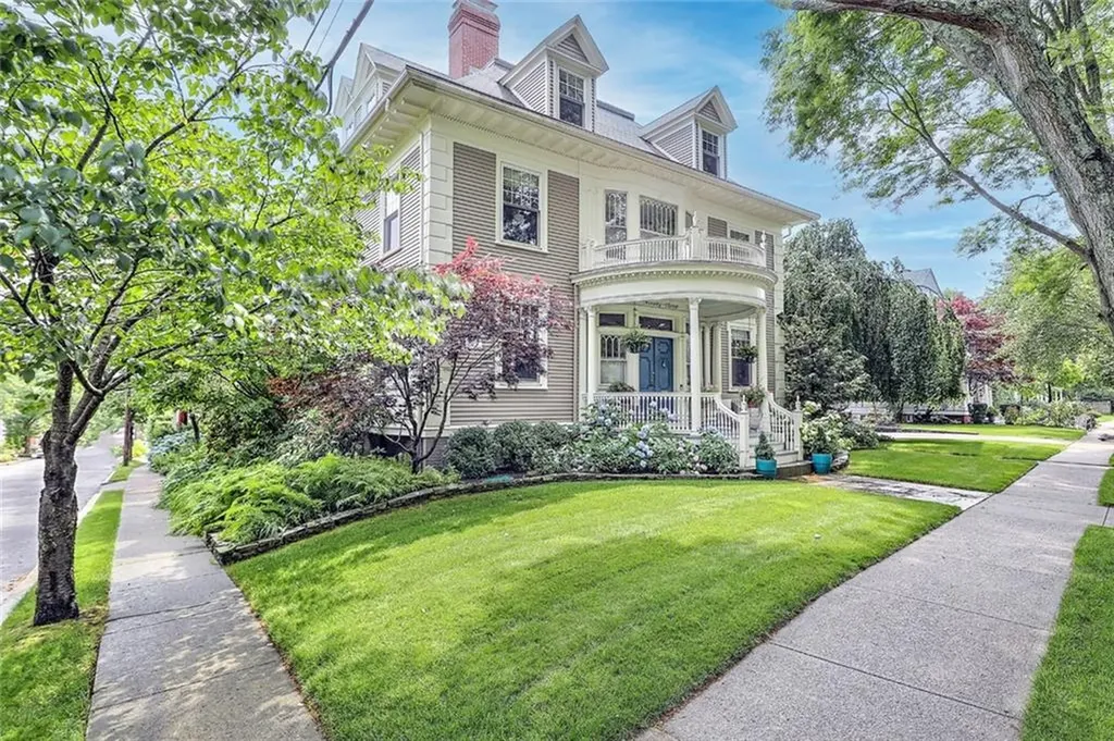 93 Arlington Avenue Providence RI 02906