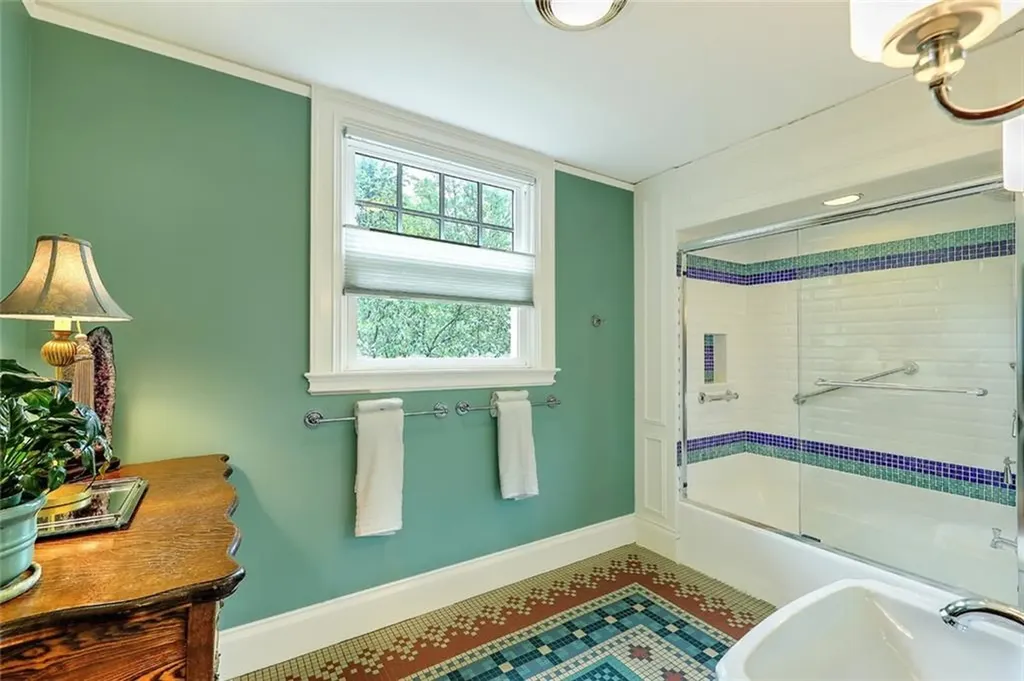 93 Arlington Avenue Providence RI 02906