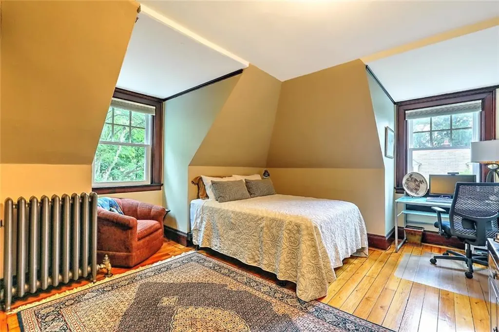 93 Arlington Avenue Providence RI 02906