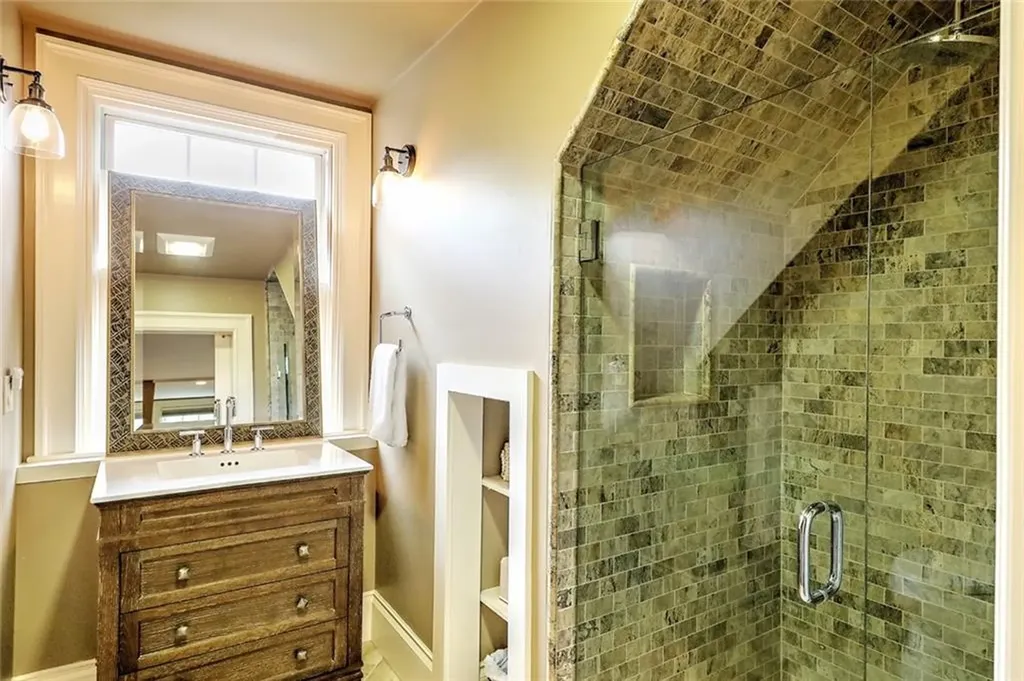 93 Arlington Avenue Providence RI 02906