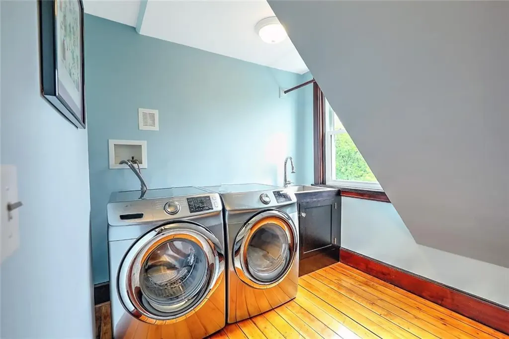 93 Arlington Avenue Providence RI 02906