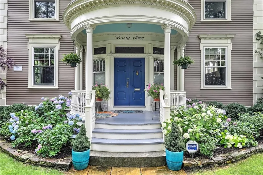 93 Arlington Avenue Providence RI 02906