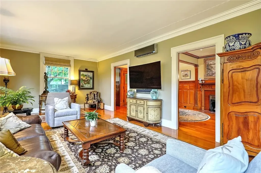 93 Arlington Avenue Providence RI 02906