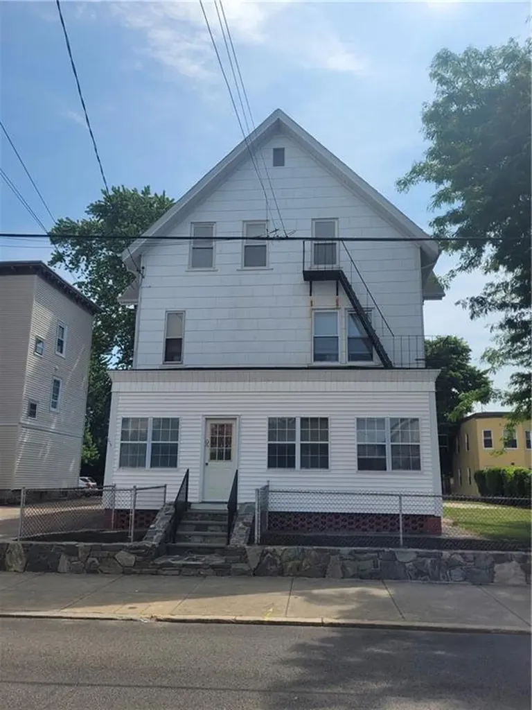 215 Wood Avenue Woonsocket RI 02895