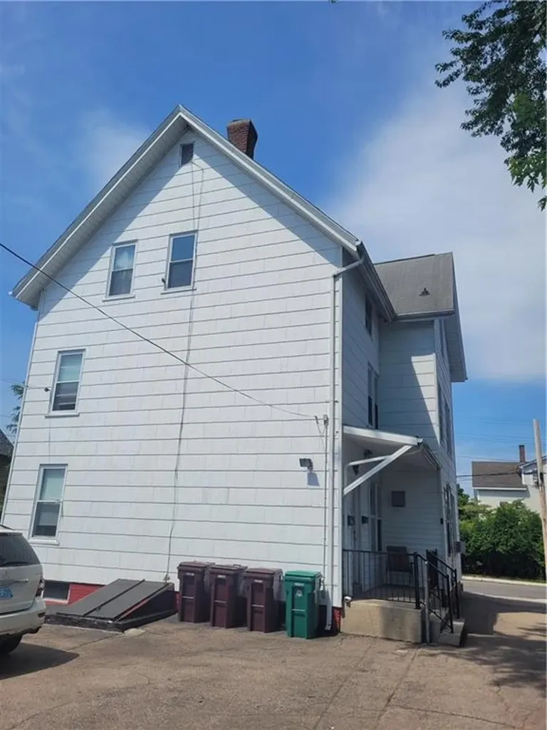 215 Wood Avenue Woonsocket RI 02895