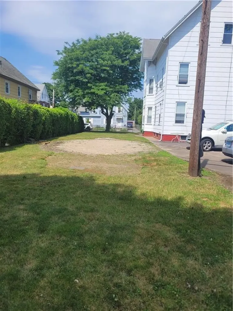 215 Wood Avenue Woonsocket RI 02895