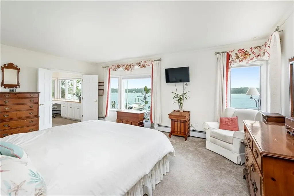 9 Shore Drive Warren RI 02885