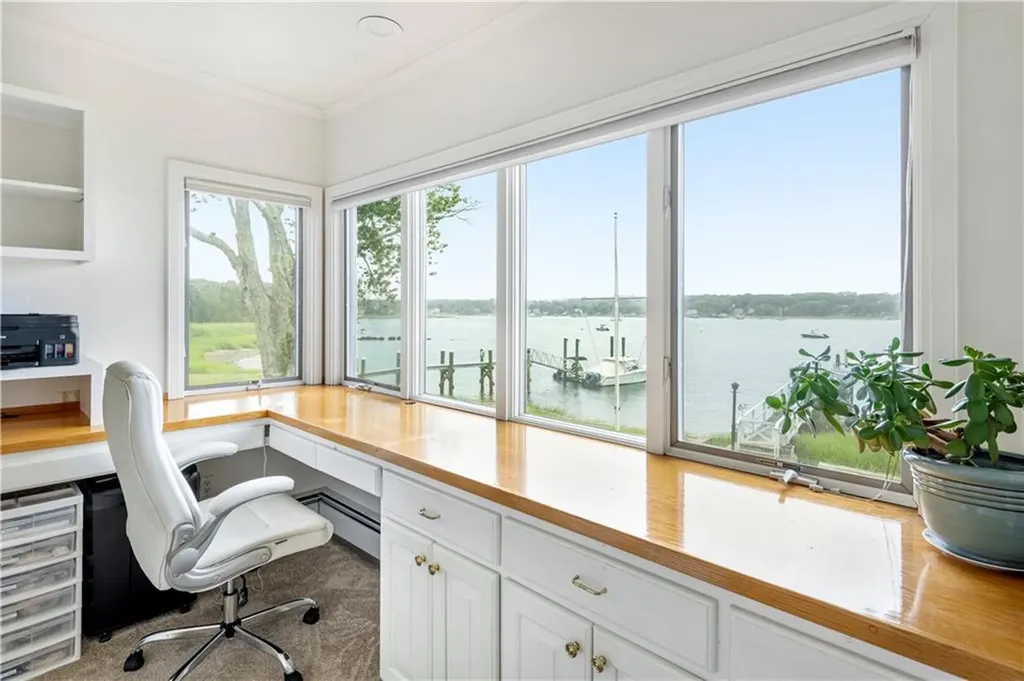 9 Shore Drive Warren RI 02885