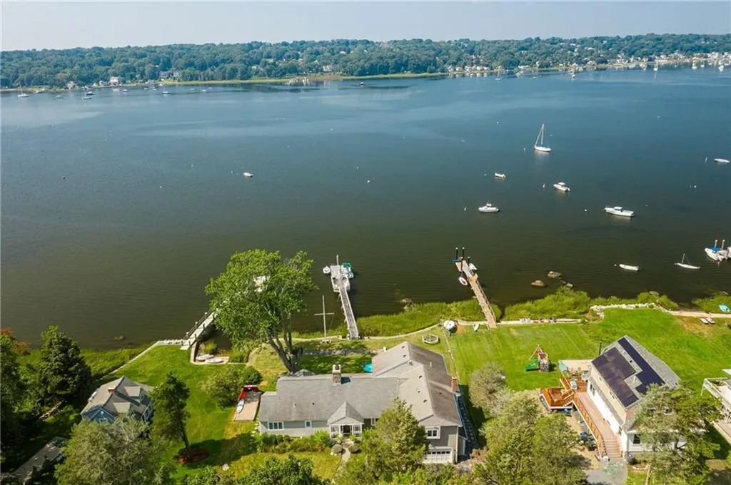 9 Shore Drive Warren RI 02885
