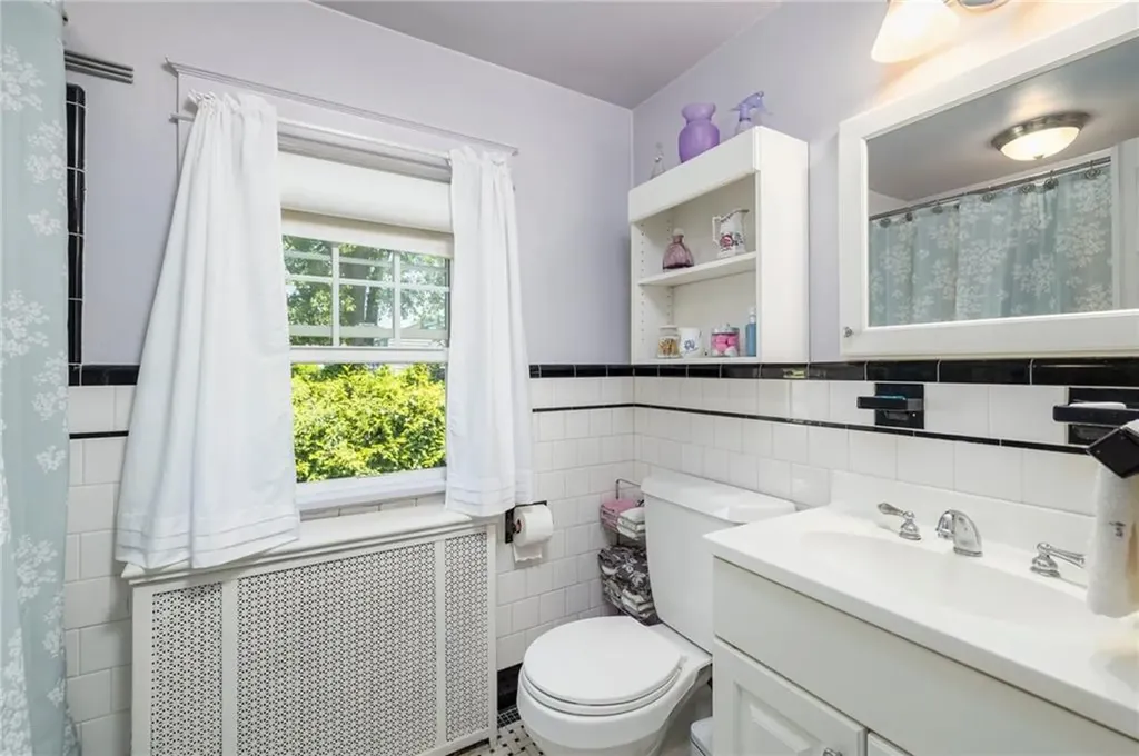 50 Ellery Road Newport RI 02840